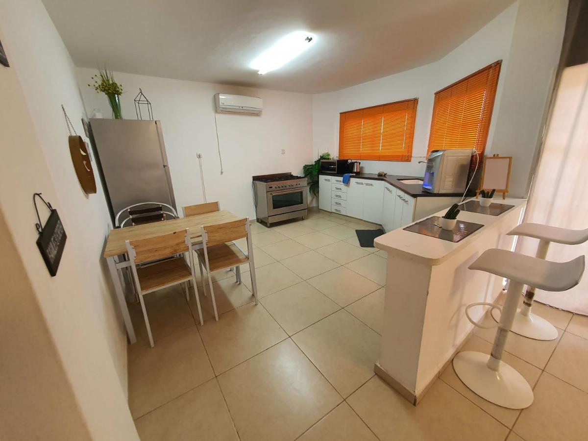 Barak Royal Suites 20 Garden Jacuzzi - ג'קוזי בחצר Eilat Extérieur photo
